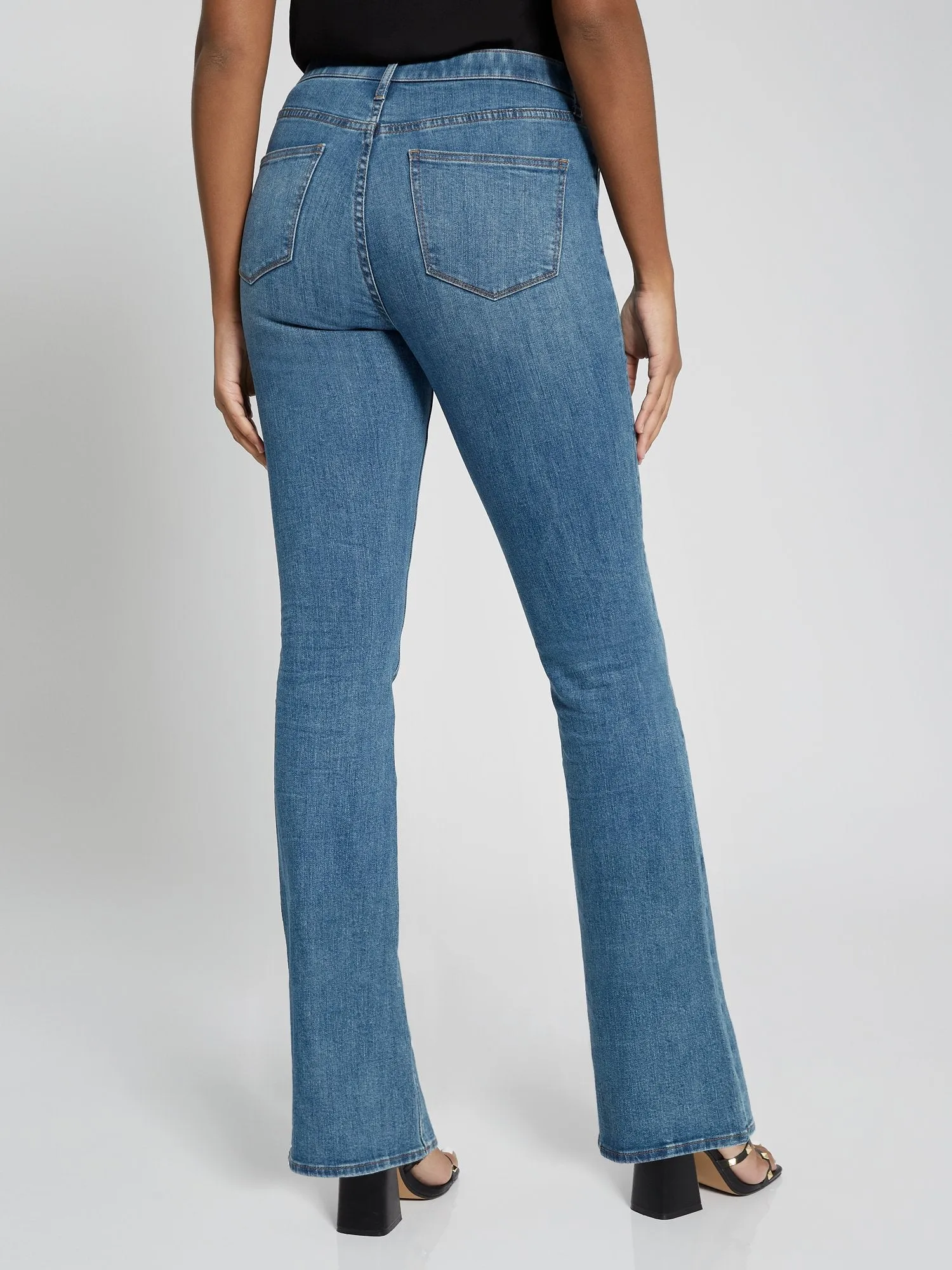 Essential Mid-Rise Bootcut Jeans - Light Wash