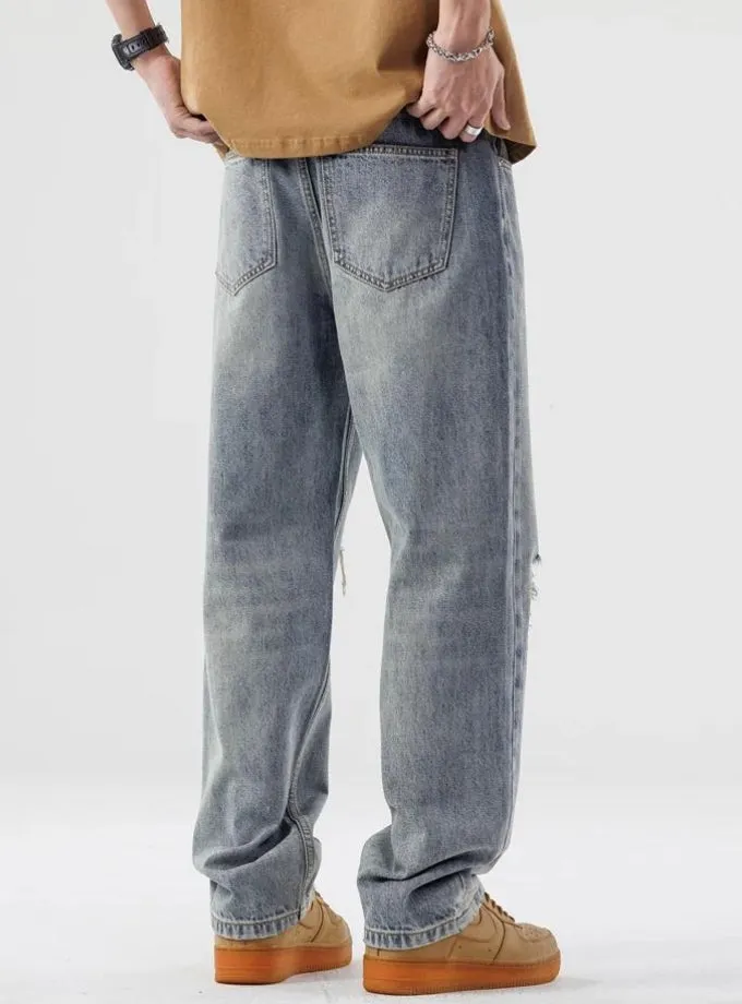 Light Wash Distressed Knee Jeans