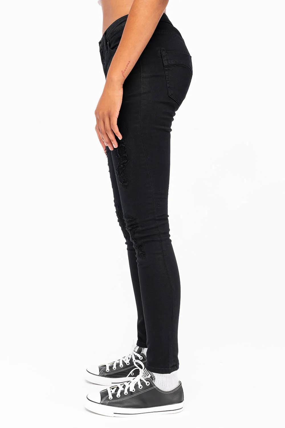 MIDRISE WOMENS SKINNY JEANS IN OVERDYE BLACK