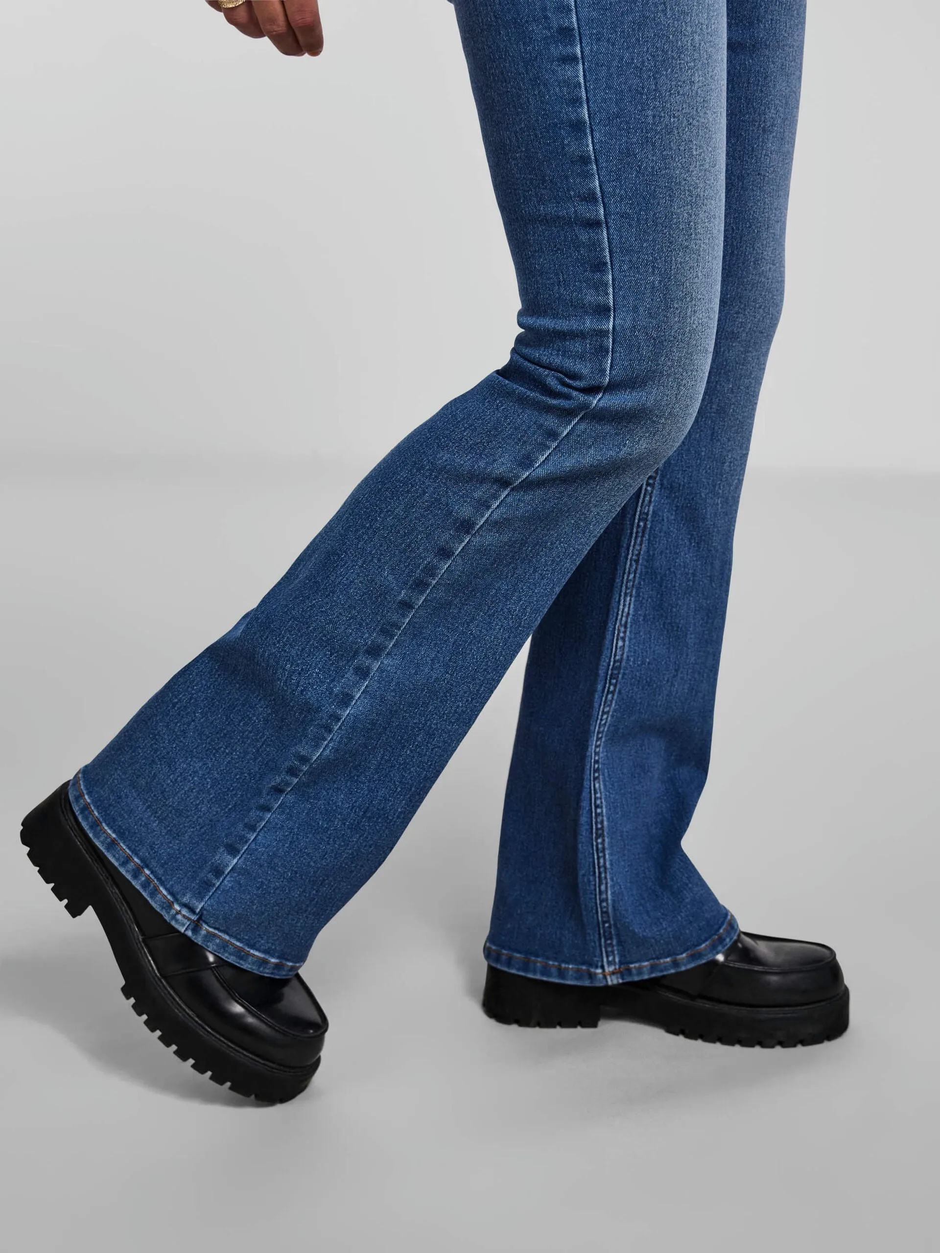 Pieces peggy flared jeans