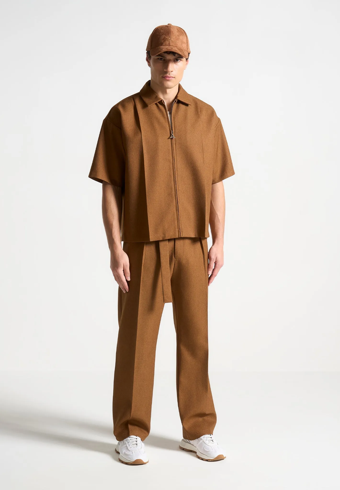 Relaxed Fit Textured Belted Tailored Trousers - Fawn