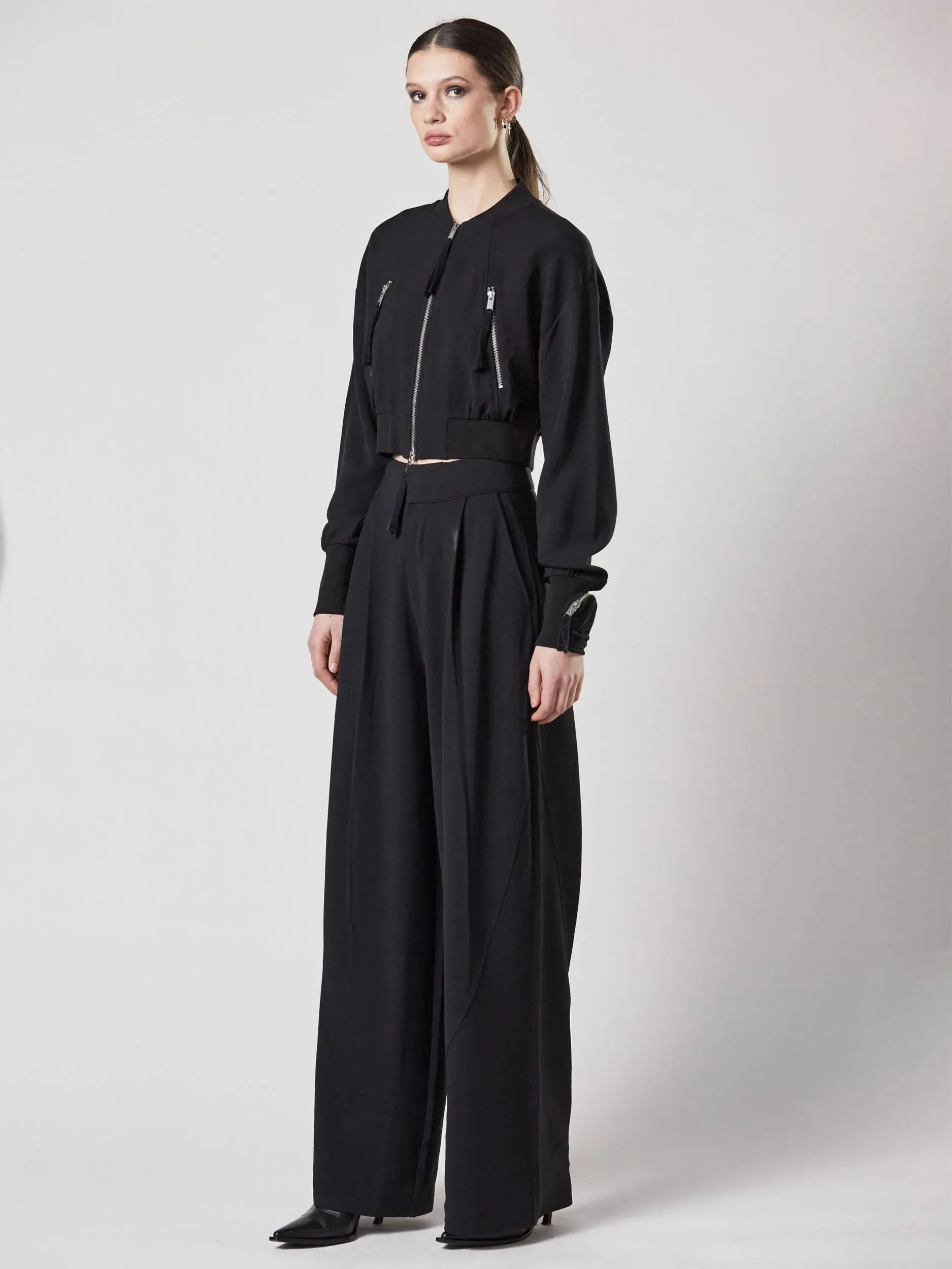 Wide leg trousers